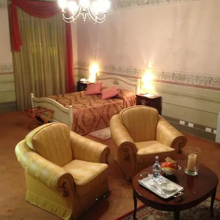 Residenza D'Epoca Palazzo Magi 4*